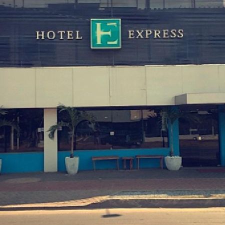 Hotel Express - Leva E Busca No Aeroporto Gratis 24 Horas Várzea Grande Εξωτερικό φωτογραφία