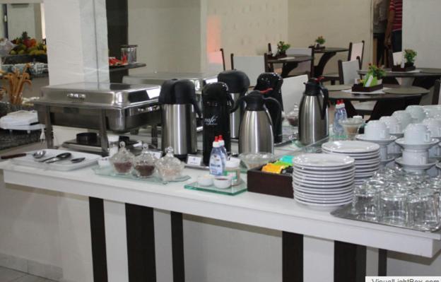 Hotel Express - Leva E Busca No Aeroporto Gratis 24 Horas Várzea Grande Εξωτερικό φωτογραφία